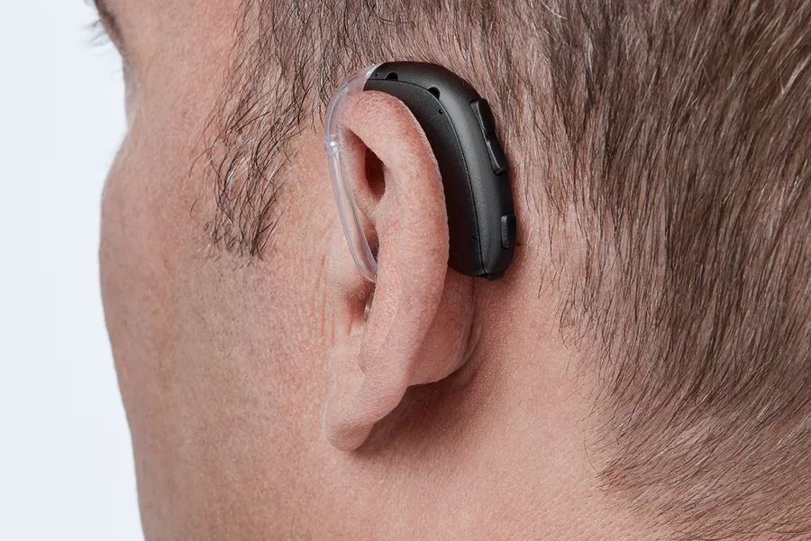 Oticon Xceed BTE SP C063DiamondBlack AngleB45 Close up In On Ear MS 6930 Man 1200x800px Original file